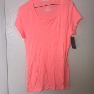 Comfy Salmon Women’s T-shirt